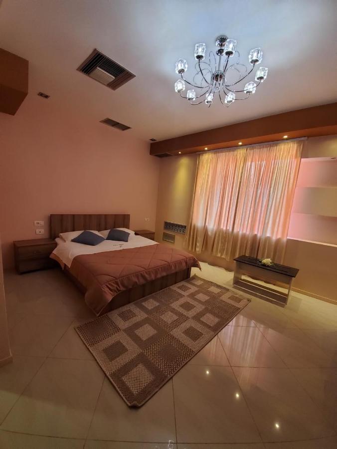 Hotel Alysa Korça Exteriör bild