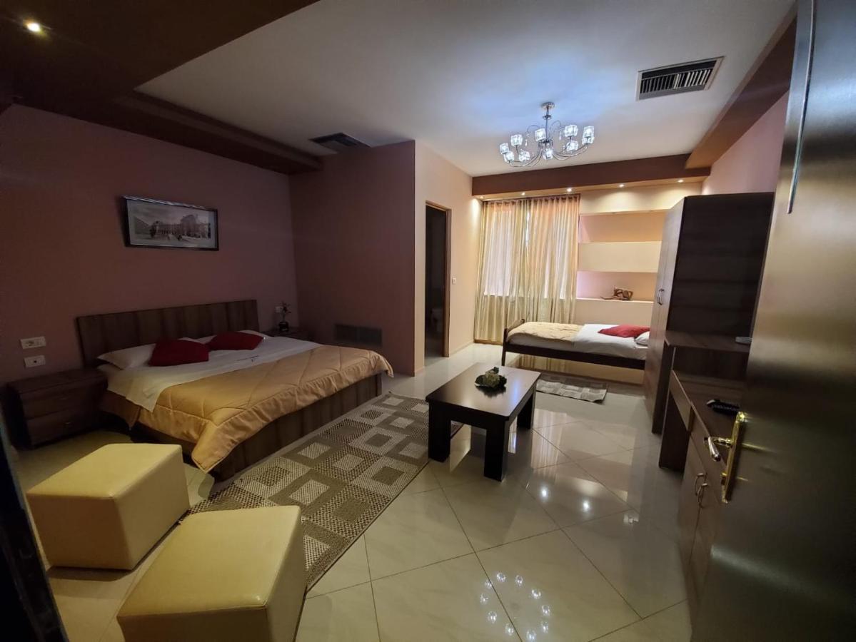 Hotel Alysa Korça Exteriör bild
